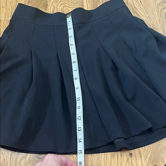 Trixxi Pleated Black Mini Skirt - Picture 4 of 4